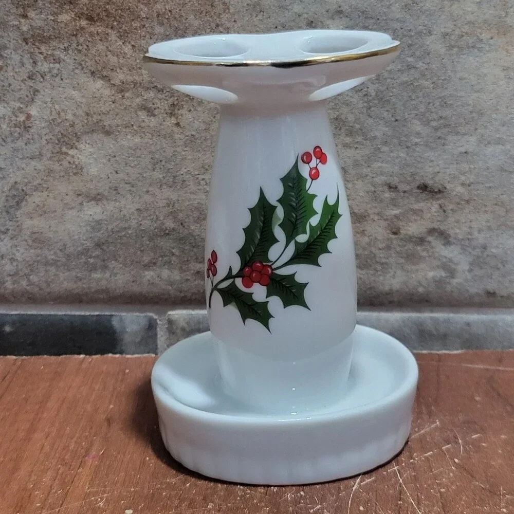 Vintage Porcelain Green Holly Leaves Berry Toothbrush Holder